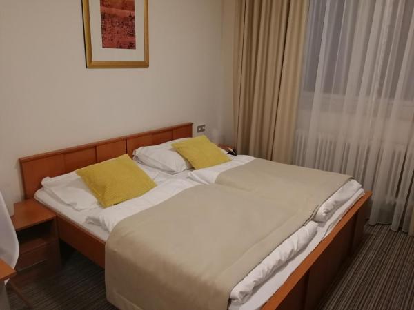 Pension Akat : photo 3 de la chambre chambre quadruple