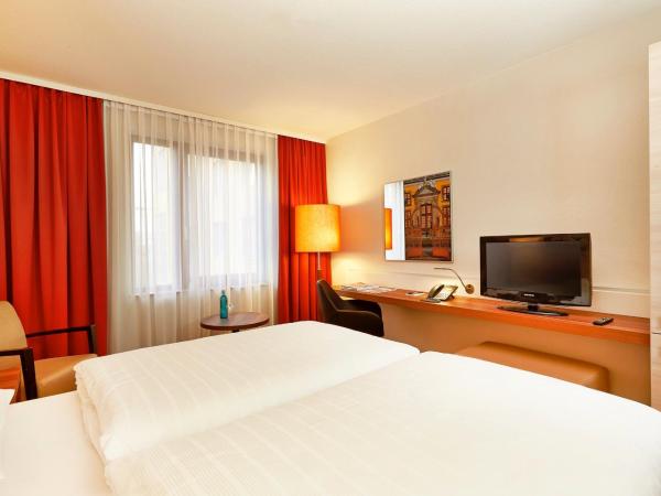 H+ Hotel Hannover : photo 3 de la chambre chambre double supérieure