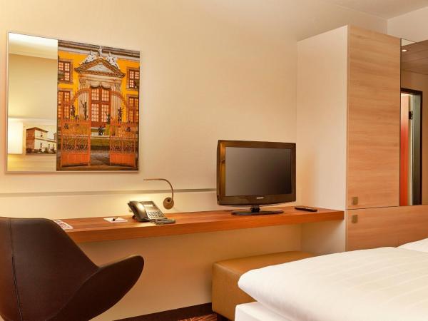 H+ Hotel Hannover : photo 6 de la chambre chambre double supérieure