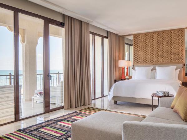 Four Seasons Hotel Tunis : photo 2 de la chambre chambre lit king-size premier