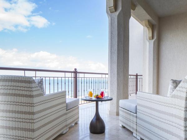 Four Seasons Hotel Tunis : photo 1 de la chambre chambre lit king-size premier