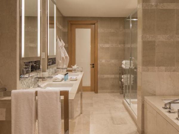 Four Seasons Hotel Tunis : photo 3 de la chambre chambre lit king-size supérieure