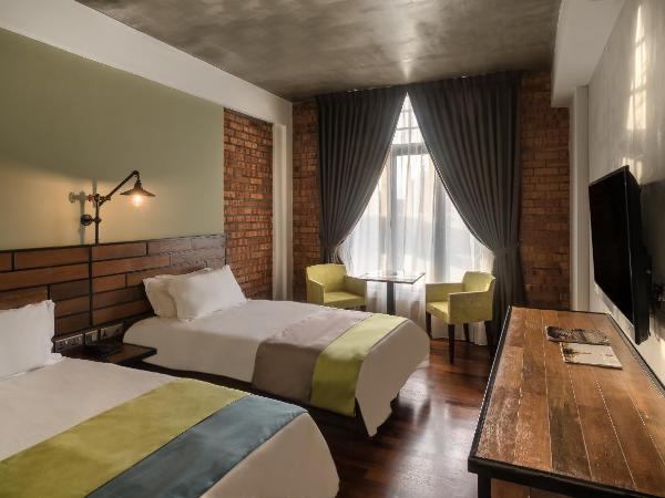 Treasures Hotel and Suites : photo 6 de la chambre chambre lits jumeaux de luxe 