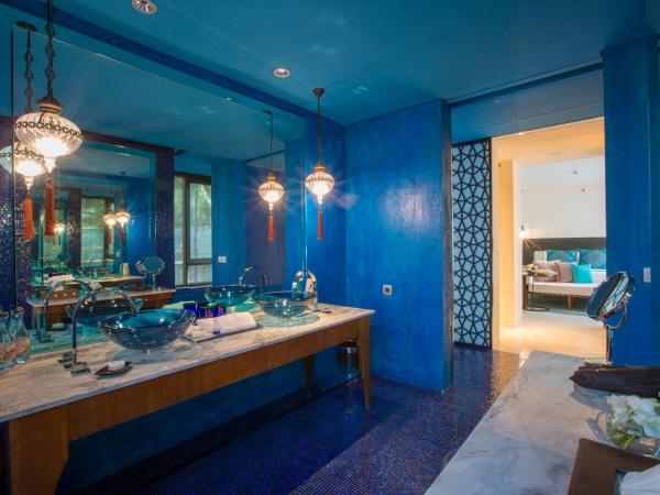 Marrakesh Hua Hin Resort & Spa : photo 8 de la chambre oceanfront suite balcony jacuzzi