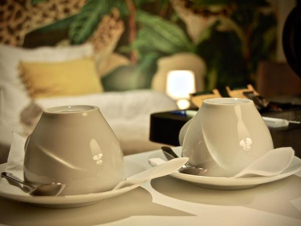 ApartHostel Warszawa : photo 3 de la chambre chambre double ou lits jumeaux avec salle de bains commune