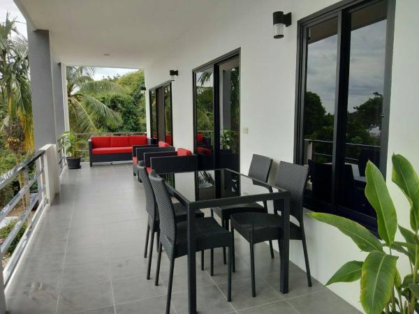 White Flower Lanta : photo 1 de la chambre appartement - vue sur piscine 