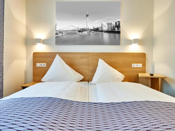McDreams Hotel Düsseldorf-City : photo 2 de la chambre chambre double basique
