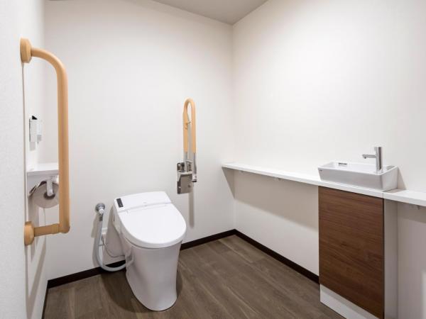 HOTEL MYSTAYS Midosuji Honmachi : photo 5 de la chambre chambre quadruple - accessible aux personnes à mobilité réduite