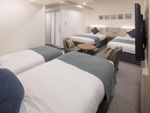 HOTEL MYSTAYS Midosuji Honmachi : photo 3 de la chambre chambre quadruple - accessible aux personnes à mobilité réduite