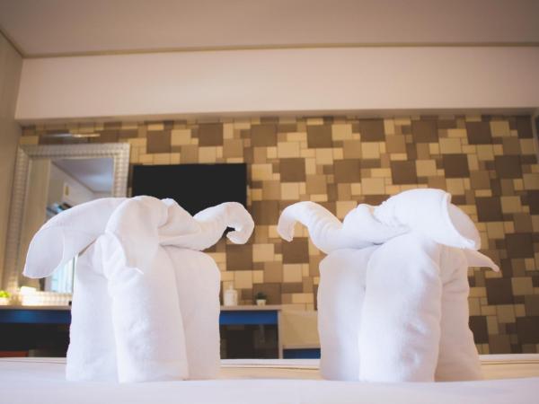 Maverick Ratchada Hotel : photo 2 de la chambre chambre lit king-size supérieure