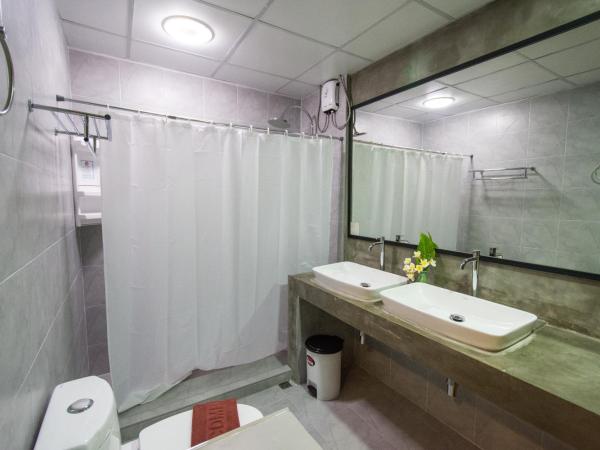 Basaya Beach Hotel & Resort : photo 5 de la chambre chambre lit king-size deluxe