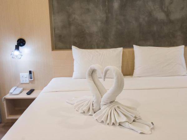 Basaya Beach Hotel & Resort : photo 1 de la chambre chambre lit king-size deluxe