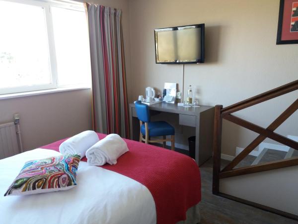 Hotel Biarritz Atlantique - Lycée Hotelier - Management School : photo 5 de la chambre chambre double