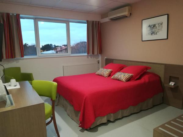 Hotel Biarritz Atlantique - Lyce Hotelier - Management School : photo 4 de la chambre chambre double