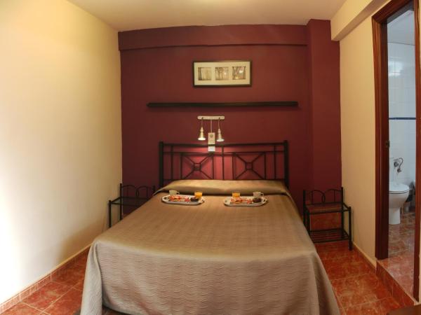 Hostal Jentoft : photo 3 de la chambre chambre standard double ou lits jumeaux avec parking gratuit 