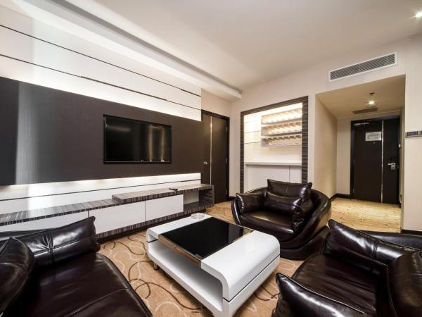 Promenade Hotel Kota Kinabalu : photo 4 de la chambre suite exécutive avec accès au salon club