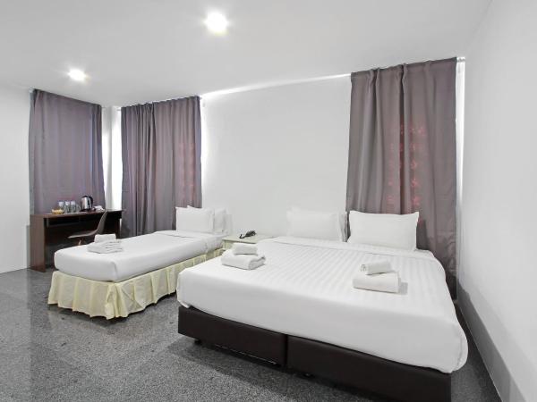 Pula Silom : photo 6 de la chambre chambre triple premier