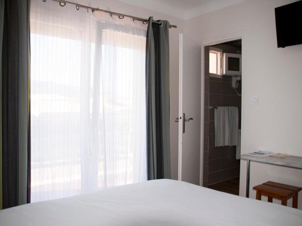 Hotel Bleu Azur : photo 10 de la chambre chambre double avec balcon