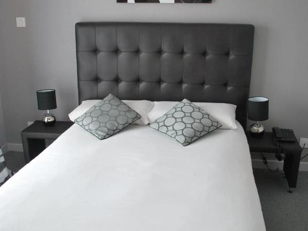 Hotel Bleu Azur : photo 1 de la chambre chambre double avec balcon