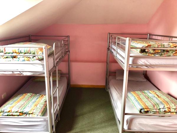Narrara Backpackers Hobart : photo 3 de la chambre chambre double avec salle de bains commune