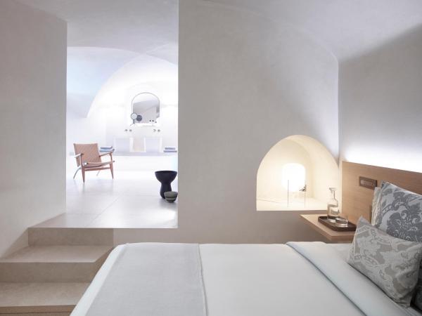 Villa Bordeaux : photo 7 de la chambre suite aqua avec petite piscine privée - vue sur caldeira