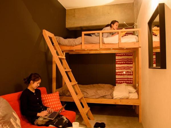 Hostel Niniroom : photo 3 de la chambre chambre lits jumeaux avec lit d’appoint - 301