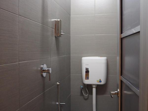 Leo Backpackers @ Central Market : photo 3 de la chambre lit superposé dans dortoir mixte