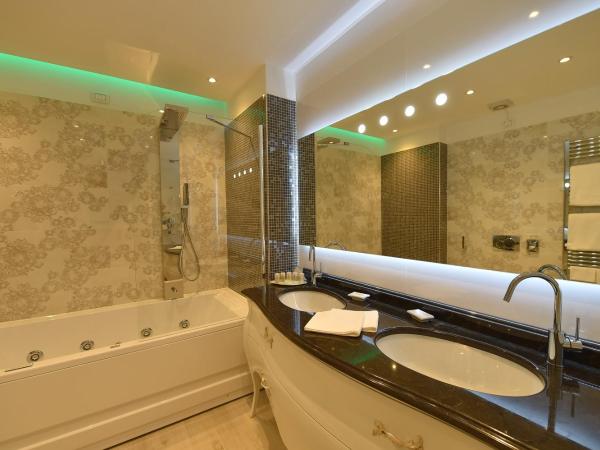 Savoia & Jolanda : photo 2 de la chambre suite junior - vue sur lagon