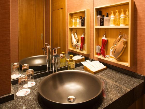 Ryokan KANADE : photo 4 de la chambre chambre de style japonais avec alcôve japonaise (tokonoma) - non-fumeurs