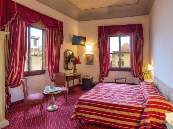 Hotel Paris : photo 4 de la chambre chambre double ou lits jumeaux supérieure