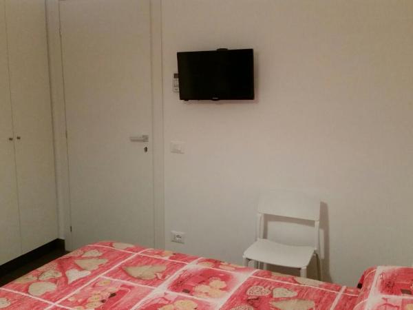 Sunny Home : photo 5 de la chambre chambre double avec salle de bains privative