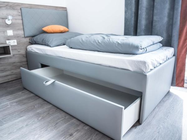 FirstSleep Boardinghouse Griesfeldstrasse München : photo 3 de la chambre appartement avec douche (3 lits)