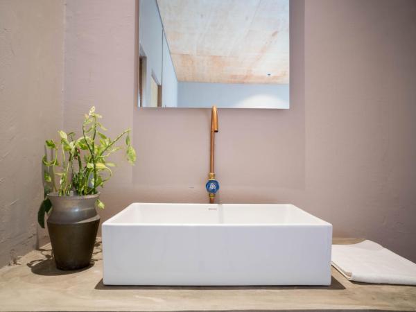 courtyard@TC : photo 3 de la chambre chambre lit king-size - vue sur jardin