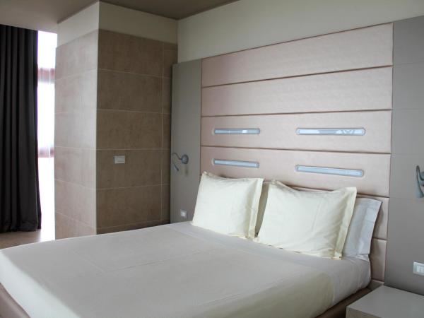 Best Western Plus Net Tower Hotel Padova : photo 7 de la chambre chambre standard lit queen-size