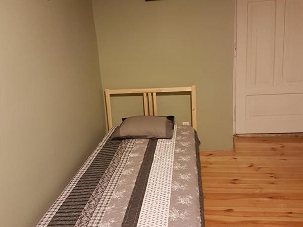 42-200 Hostel : photo 4 de la chambre chambre familiale standard