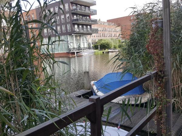 GREAT CANAL STUDIO - Water view & Free parking : photo 1 de la chambre chambre quadruple - vue sur lac