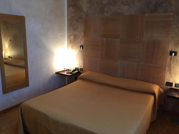 Locanda Corte Girlanda : photo 9 de la chambre chambre double ou lits jumeaux