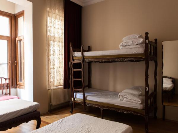 Chambers of the Boheme : photo 1 de la chambre lit dans dortoir pour femmes de 4 lits