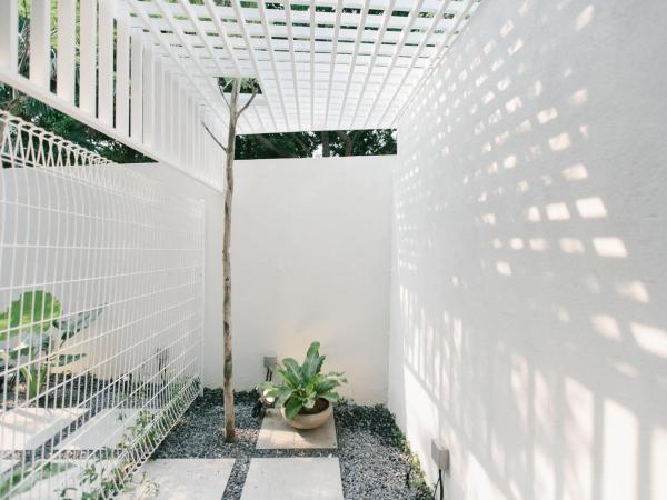 Lloyd's Inn : photo 4 de la chambre chambre deluxe double ou lits jumeaux