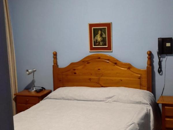 Hostal Río Paraná : photo 10 de la chambre chambre double ou lits jumeaux
