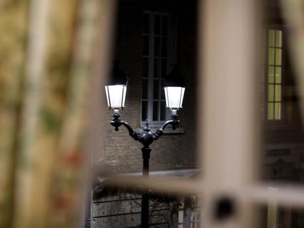 Au Jeu de Paume : photo 6 de la chambre chambre double deluxe avec baignoire