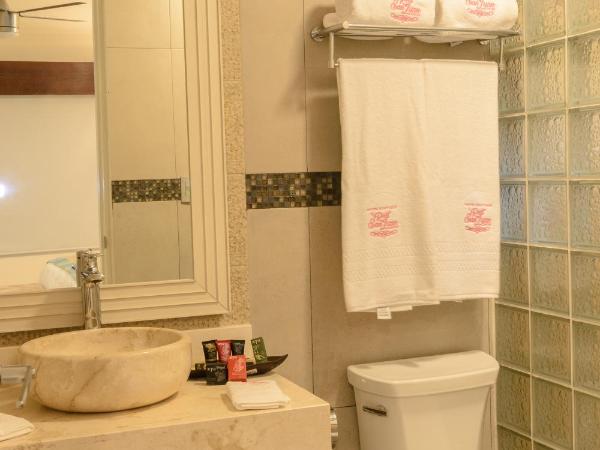 Hotel Boutique Real San Juan Center : photo 3 de la chambre suite familiale