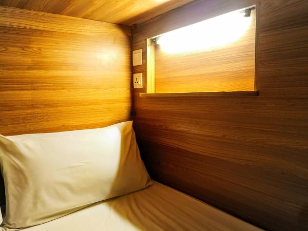 Chinatown Hostel by Mingle : photo 4 de la chambre chambre double avec salle de bains privative