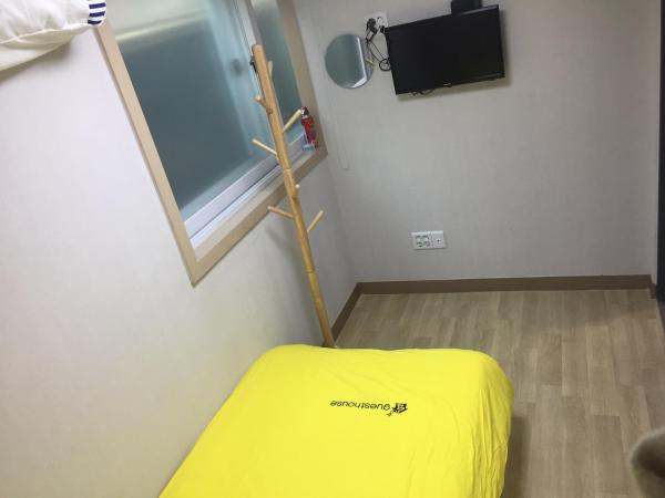 24 Guesthouse KyungHee University : photo 1 de la chambre chambre simple confort