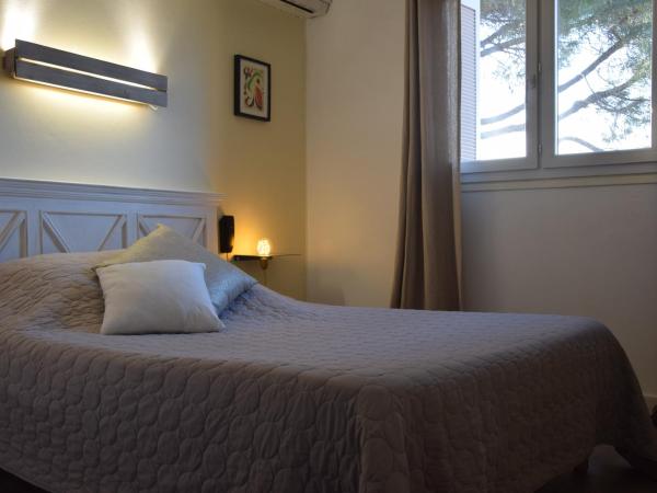 Hôtel le Grillon : photo 2 de la chambre chambre double ou lits jumeaux standard