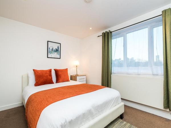 City View House : photo 8 de la chambre chambre double avec salle de bains privative