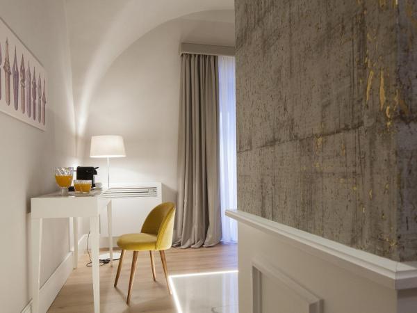 Quattro Canti Suites : photo 3 de la chambre suite junior avec balcon