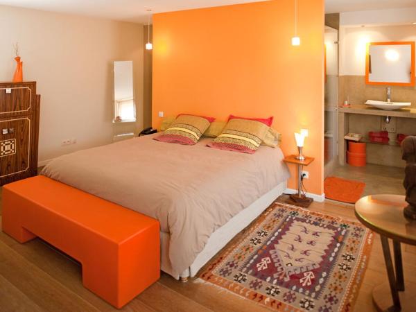 Maison d'Hôte de Myon : photo 6 de la chambre chambre double avec lit d'appoint