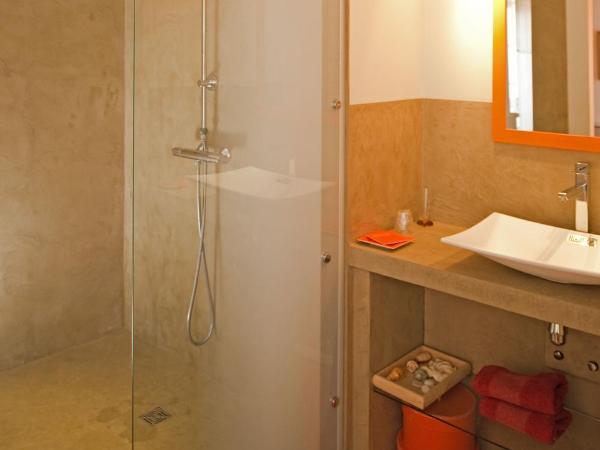 Maison d'Hôte de Myon : photo 8 de la chambre chambre double avec lit d'appoint