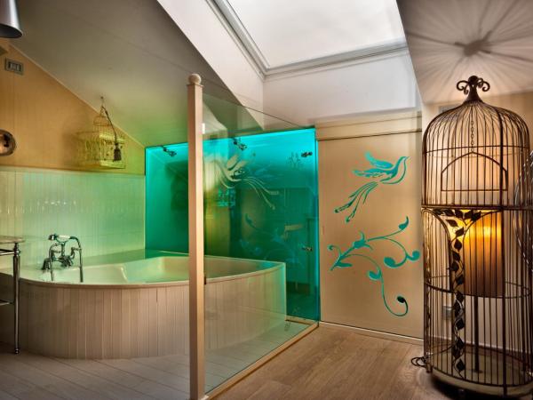 Château Monfort - Relais & Châteaux : photo 4 de la chambre suite junior avec accès au spa